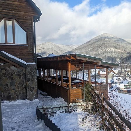 Котедж ,,Тік" Hotell Tatariv Exteriör bild