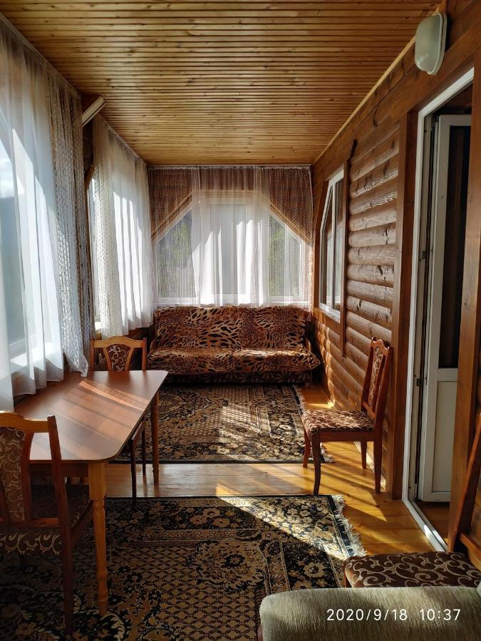 Котедж ,,Тік" Hotell Tatariv Exteriör bild