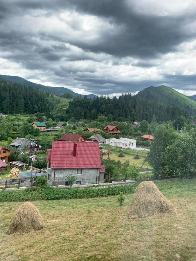 Котедж ,,Тік" Hotell Tatariv Exteriör bild