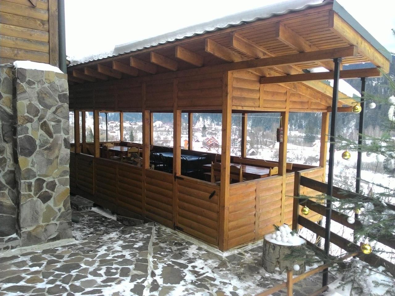 Котедж ,,Тік" Hotell Tatariv Exteriör bild