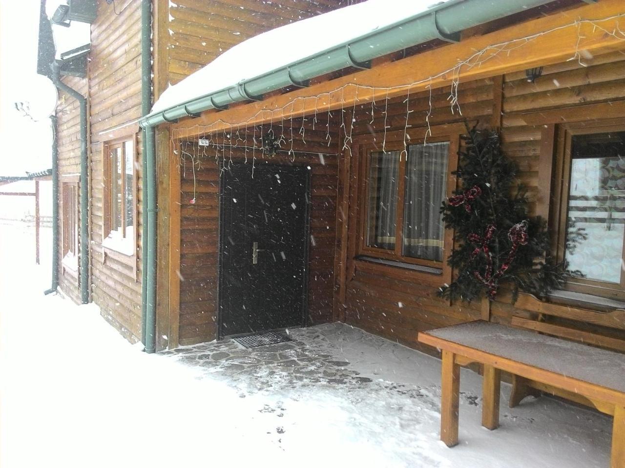 Котедж ,,Тік" Hotell Tatariv Exteriör bild