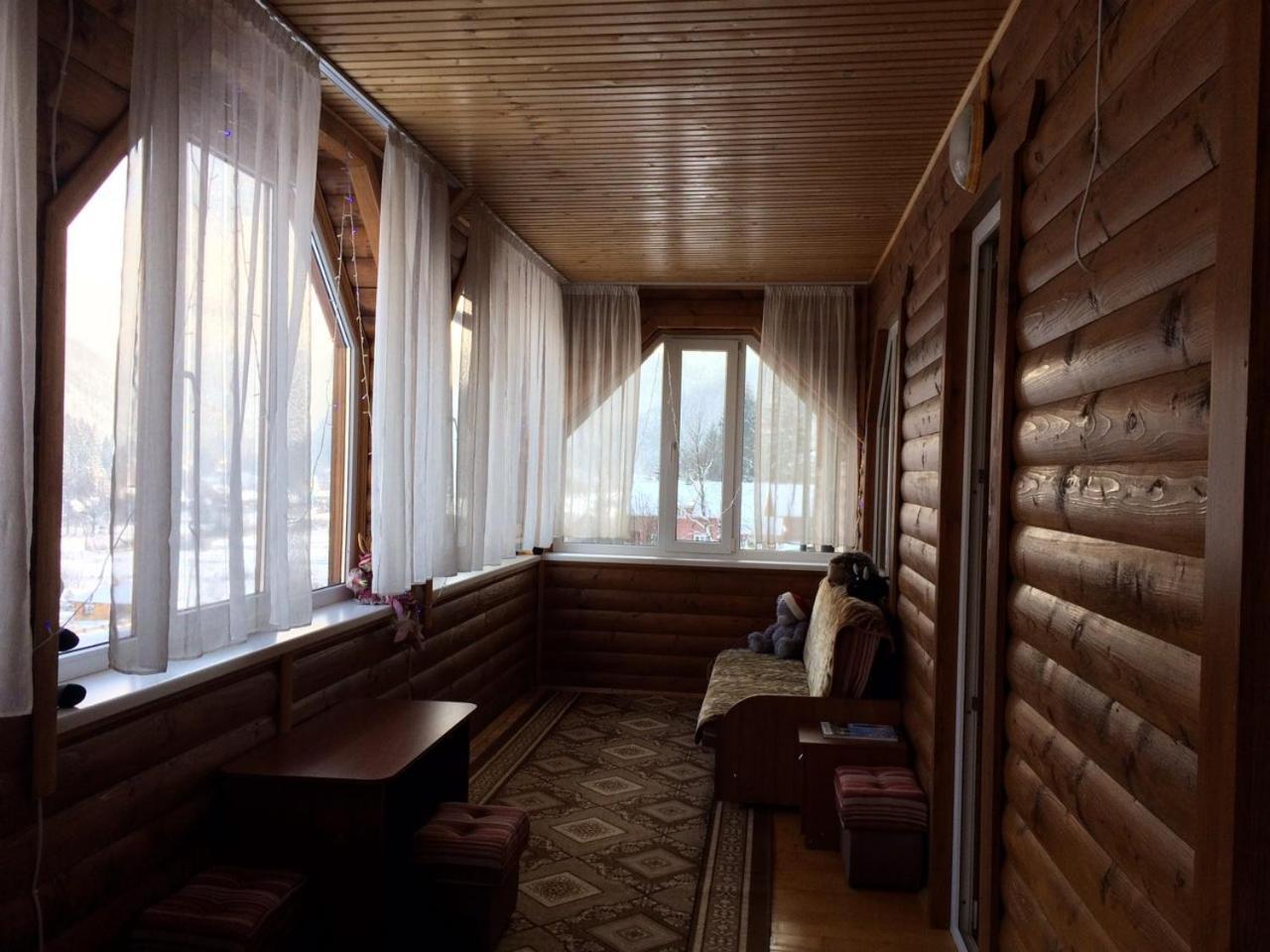 Котедж ,,Тік" Hotell Tatariv Exteriör bild