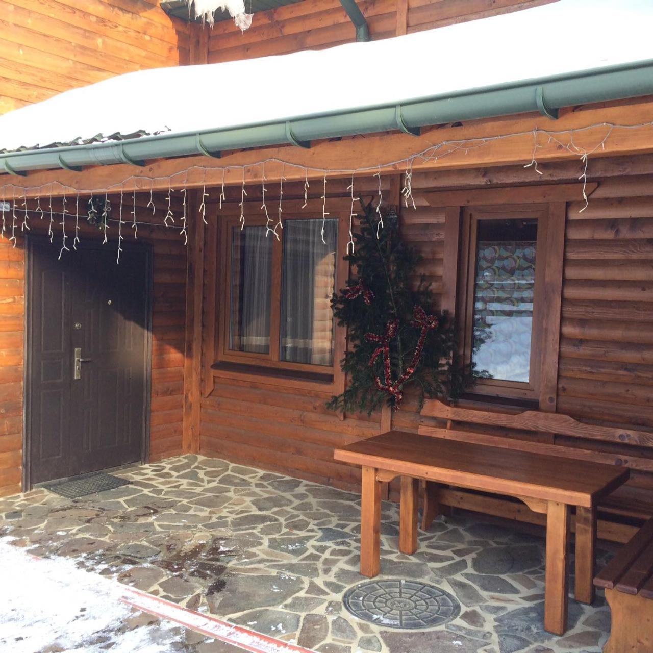 Котедж ,,Тік" Hotell Tatariv Exteriör bild