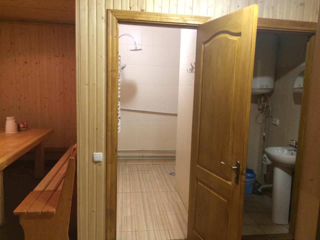 Котедж ,,Тік" Hotell Tatariv Exteriör bild