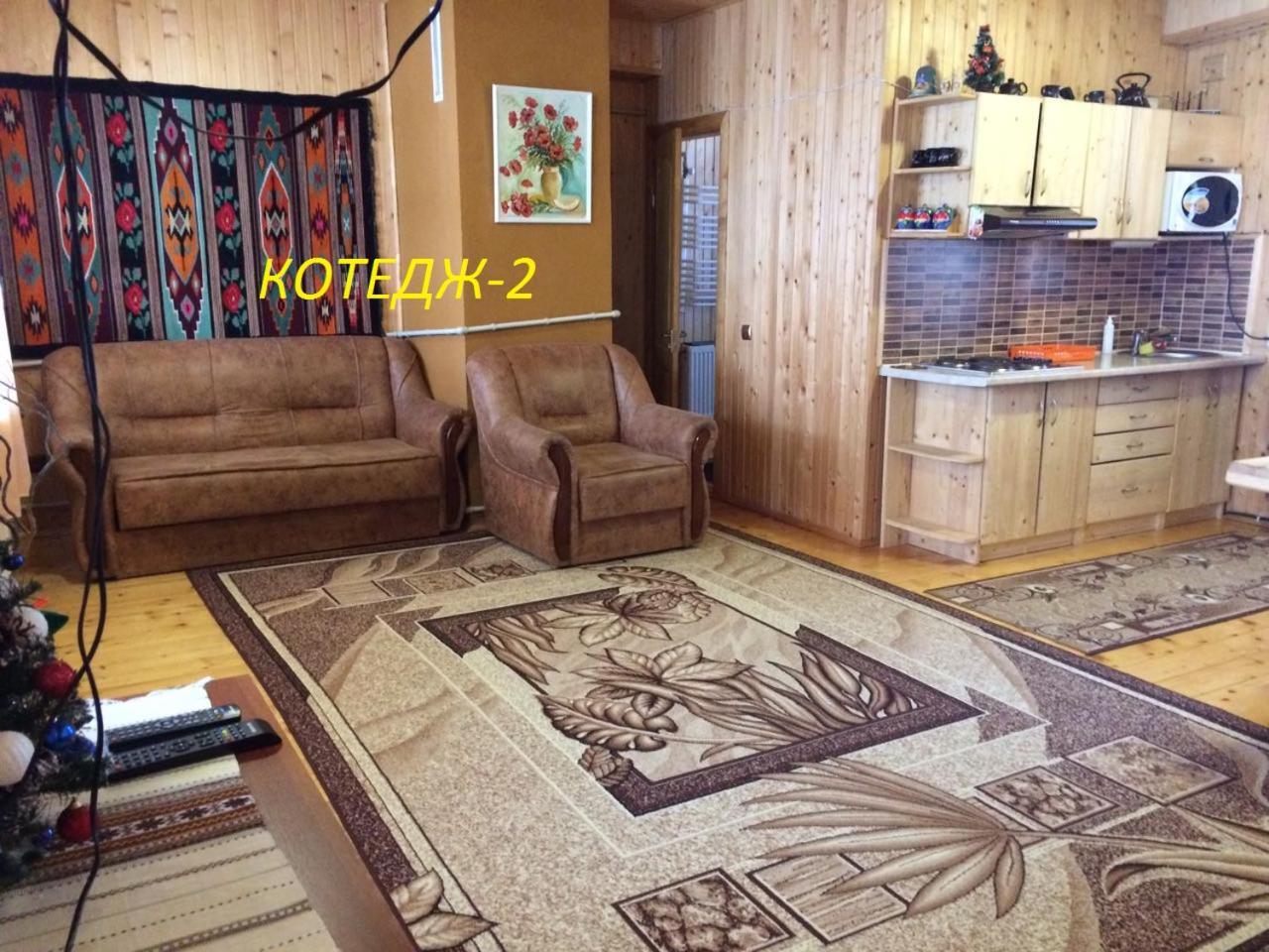 Котедж ,,Тік" Hotell Tatariv Exteriör bild