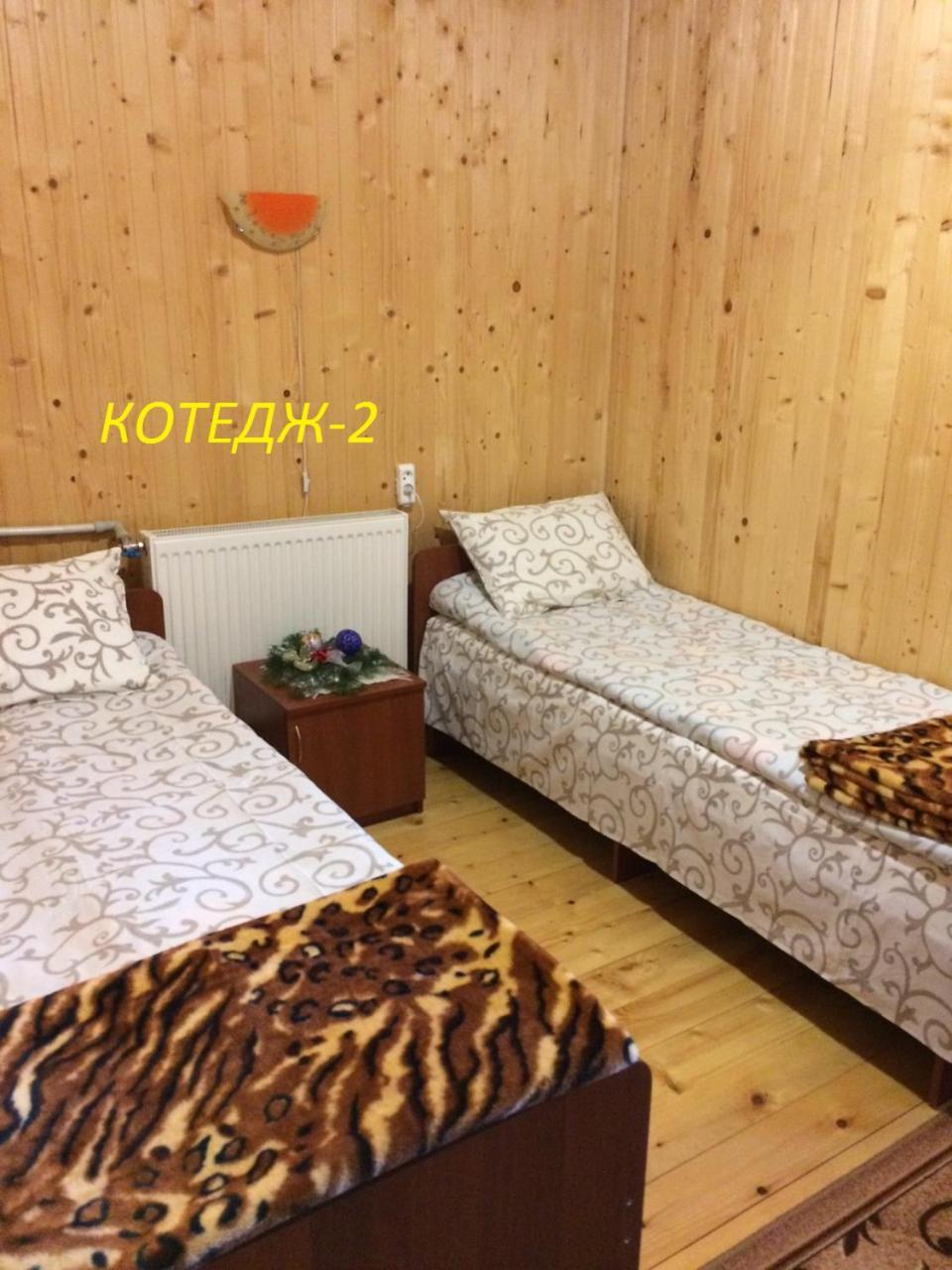 Котедж ,,Тік" Hotell Tatariv Exteriör bild