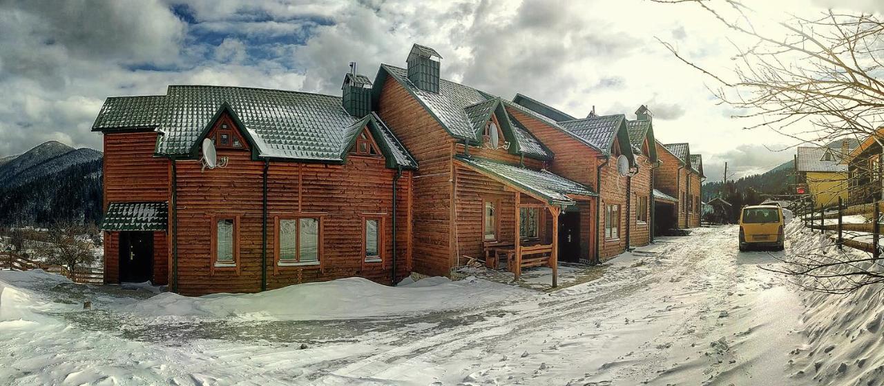 Котедж ,,Тік" Hotell Tatariv Exteriör bild