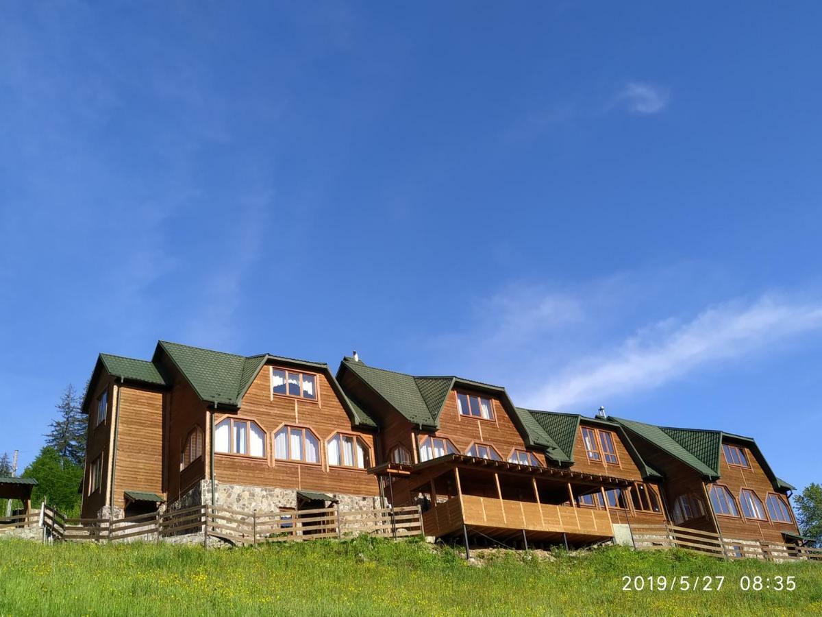 Котедж ,,Тік" Hotell Tatariv Exteriör bild